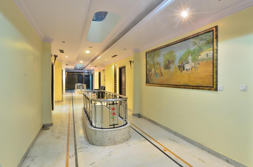 Hotel Roopa International Amritsar Exterior photo